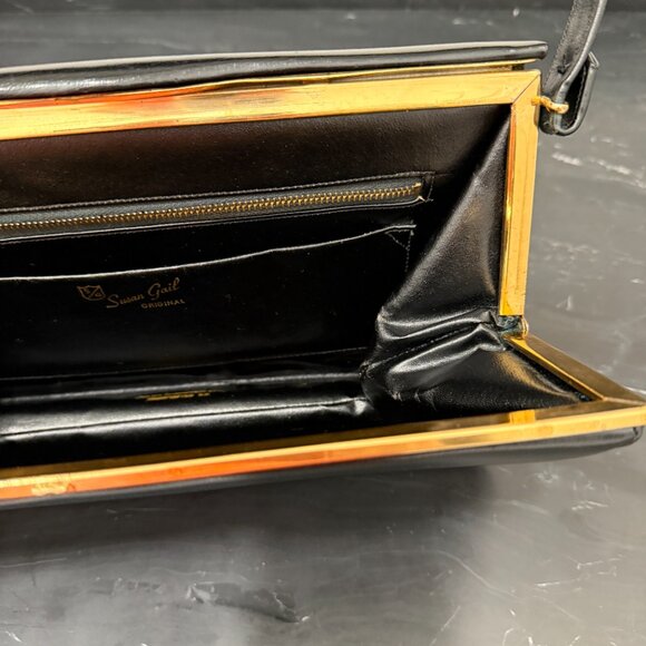 1950's Susan Gail Black Leather Handbag with gold tone hardware - Picture 11 of 16
